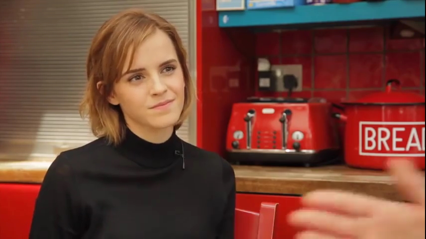 EmmaWatsonFan-nl_2016OurSharedShelf-InCoversationWithCaitlinMoran0466.jpg