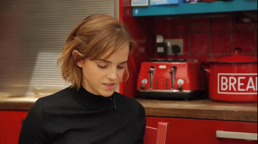 EmmaWatsonFan-nl_2016OurSharedShelf-InCoversationWithCaitlinMoran0594.jpg