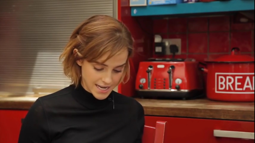 EmmaWatsonFan-nl_2016OurSharedShelf-InCoversationWithCaitlinMoran0595.jpg