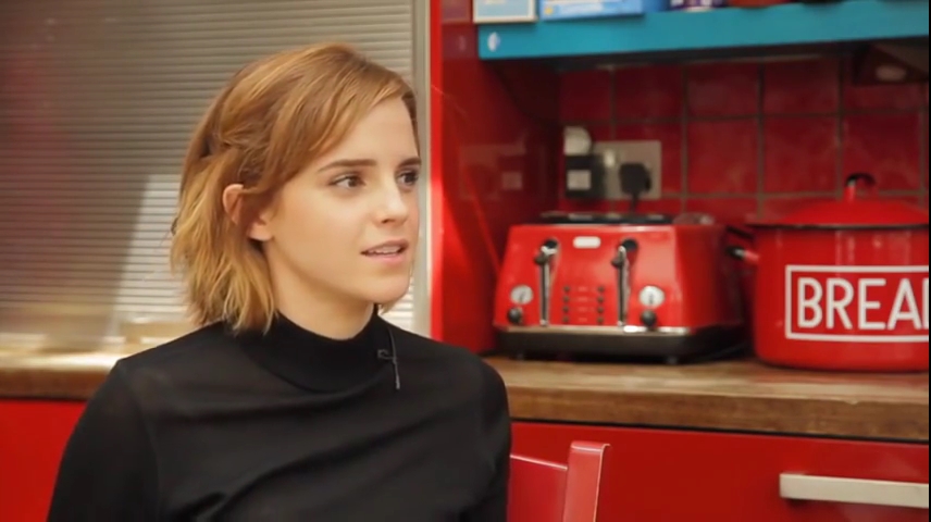 EmmaWatsonFan-nl_2016OurSharedShelf-InCoversationWithCaitlinMoran0744.jpg