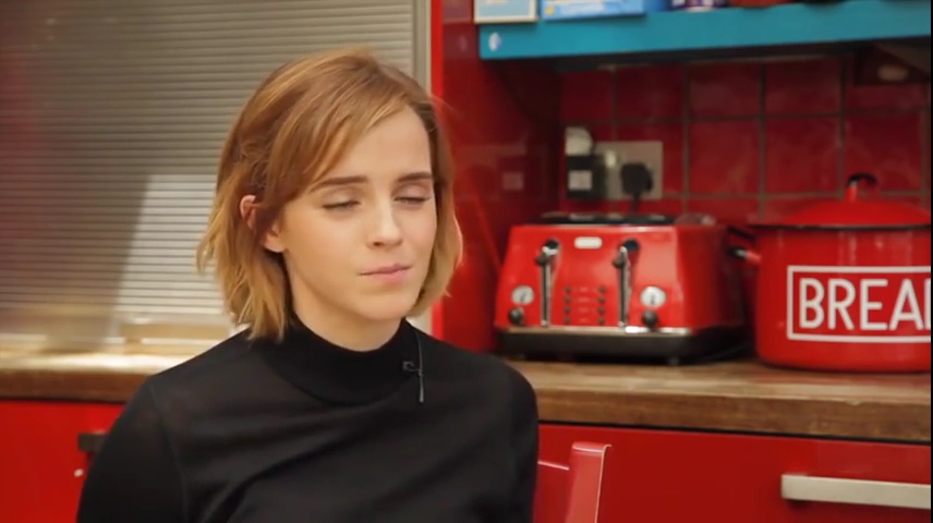 EmmaWatsonFan-nl_2016OurSharedShelf-InCoversationWithCaitlinMoran0757.jpg