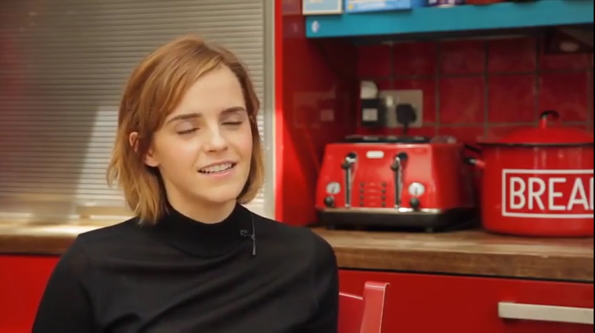 EmmaWatsonFan-nl_2016OurSharedShelf-InCoversationWithCaitlinMoran0826.jpg