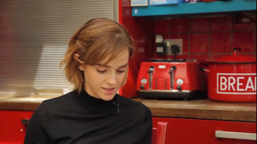EmmaWatsonFan-nl_2016OurSharedShelf-InCoversationWithCaitlinMoran0910.jpg
