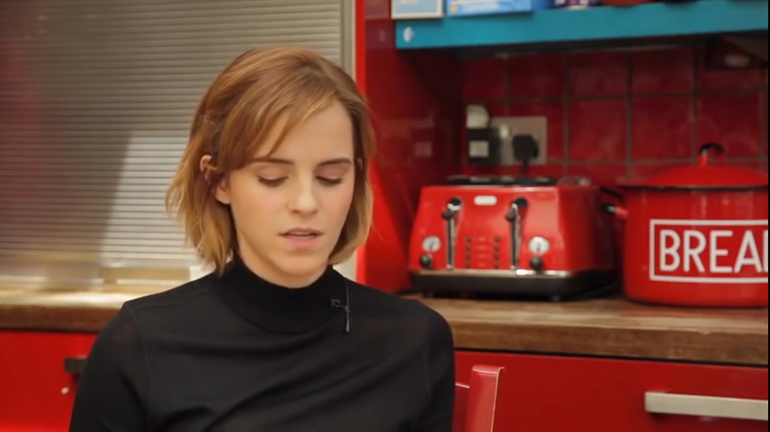 EmmaWatsonFan-nl_2016OurSharedShelf-InCoversationWithCaitlinMoran0912.jpg