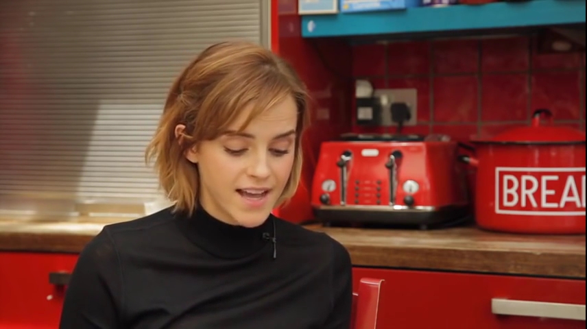 EmmaWatsonFan-nl_2016OurSharedShelf-InCoversationWithCaitlinMoran0914.jpg