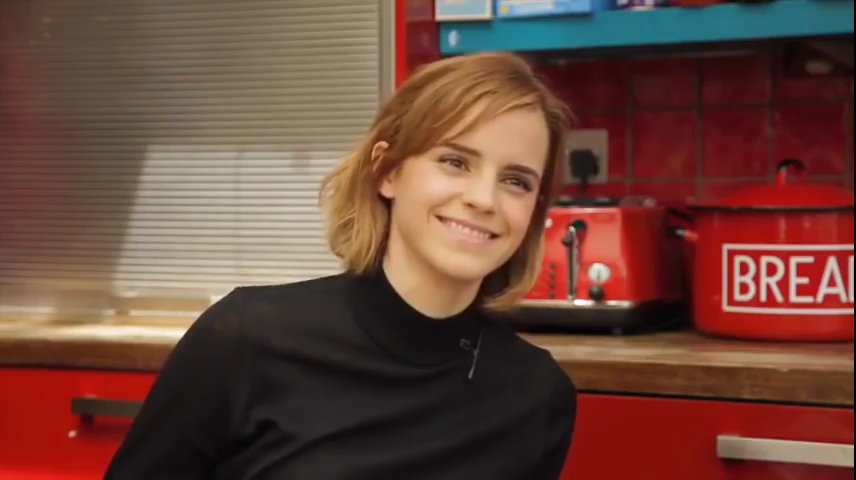 EmmaWatsonFan-nl_2016OurSharedShelf-InCoversationWithCaitlinMoran0952.jpg