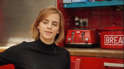 EmmaWatsonFan-nl_2016OurSharedShelf-InCoversationWithCaitlinMoran0100.jpg