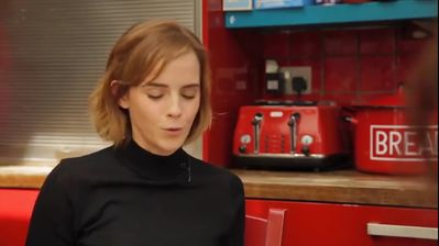 EmmaWatsonFan-nl_2016OurSharedShelf-InCoversationWithCaitlinMoran0108.jpg