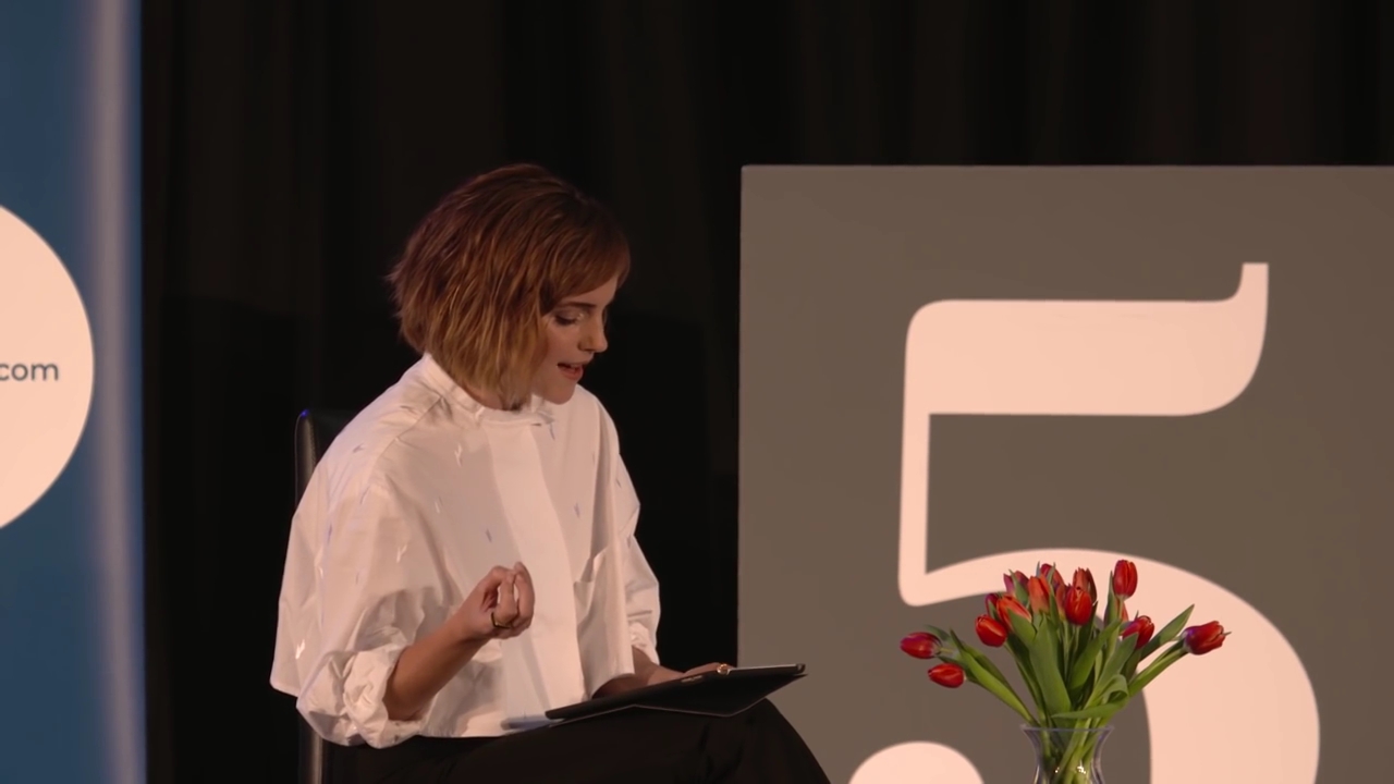 EmmaWatsonFan-nl_2016OurSharedShelf-InCoversationWithGloriaSteinem0050.jpg