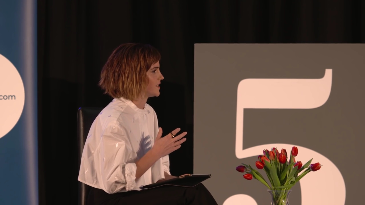 EmmaWatsonFan-nl_2016OurSharedShelf-InCoversationWithGloriaSteinem0053.jpg