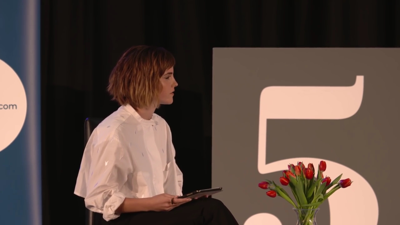 EmmaWatsonFan-nl_2016OurSharedShelf-InCoversationWithGloriaSteinem0061.jpg