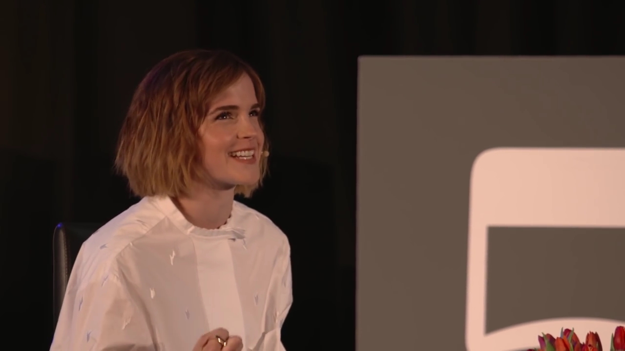 EmmaWatsonFan-nl_2016OurSharedShelf-InCoversationWithGloriaSteinem0136.jpg