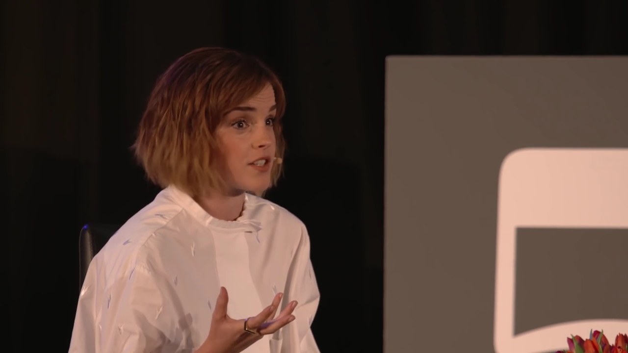 EmmaWatsonFan-nl_2016OurSharedShelf-InCoversationWithGloriaSteinem0166.jpg