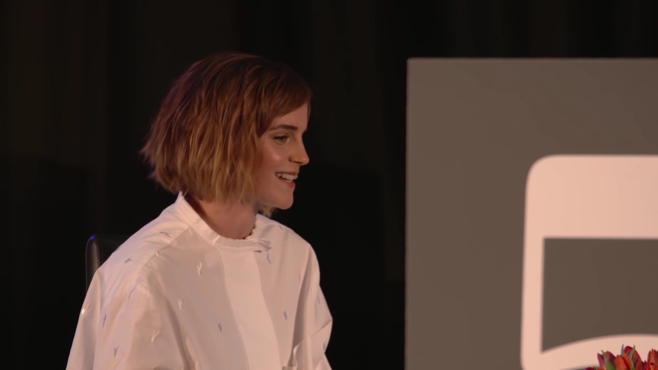 EmmaWatsonFan-nl_2016OurSharedShelf-InCoversationWithGloriaSteinem0186.jpg