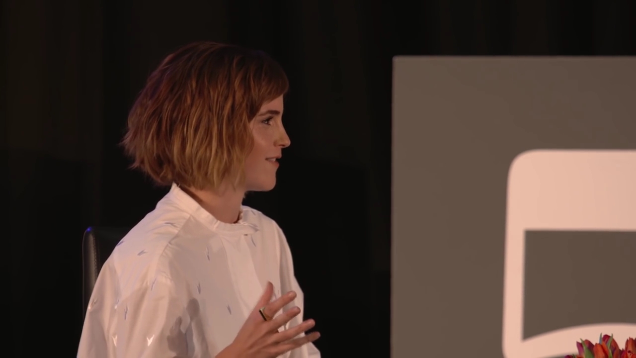 EmmaWatsonFan-nl_2016OurSharedShelf-InCoversationWithGloriaSteinem0201.jpg