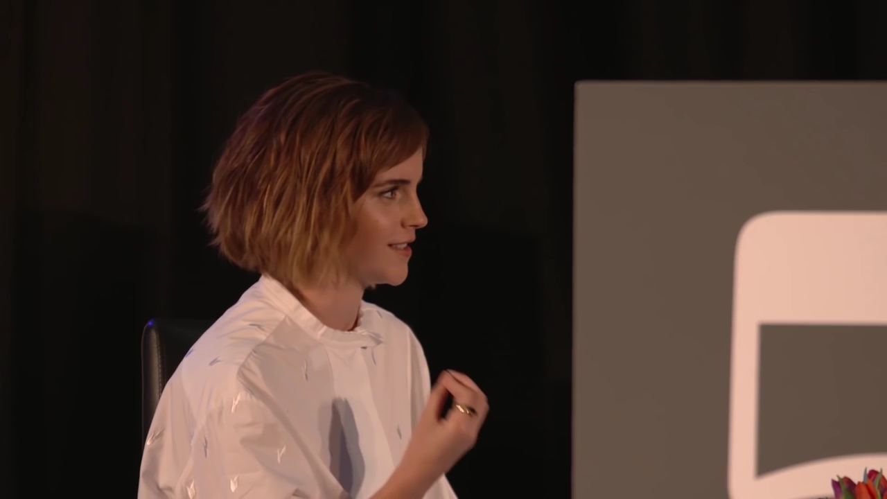 EmmaWatsonFan-nl_2016OurSharedShelf-InCoversationWithGloriaSteinem0298.jpg