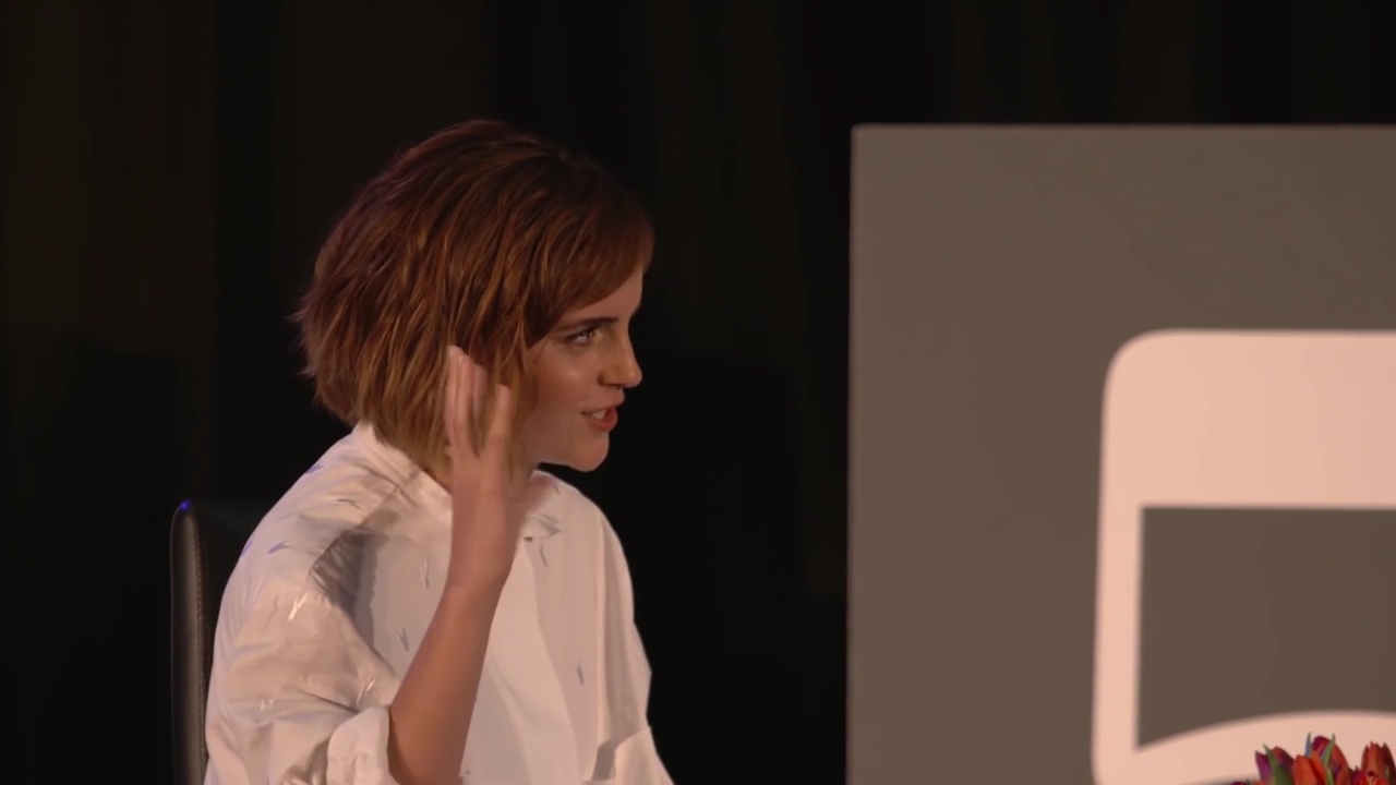 EmmaWatsonFan-nl_2016OurSharedShelf-InCoversationWithGloriaSteinem0301.jpg