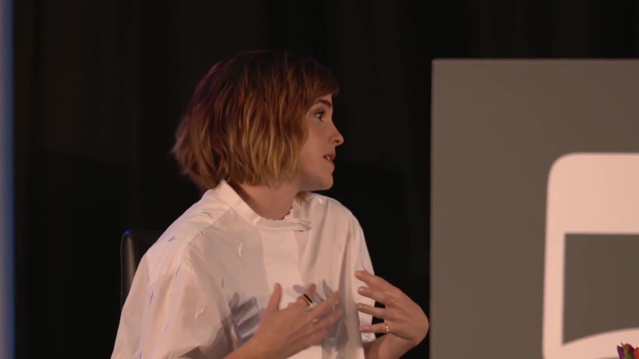 EmmaWatsonFan-nl_2016OurSharedShelf-InCoversationWithGloriaSteinem0498.jpg