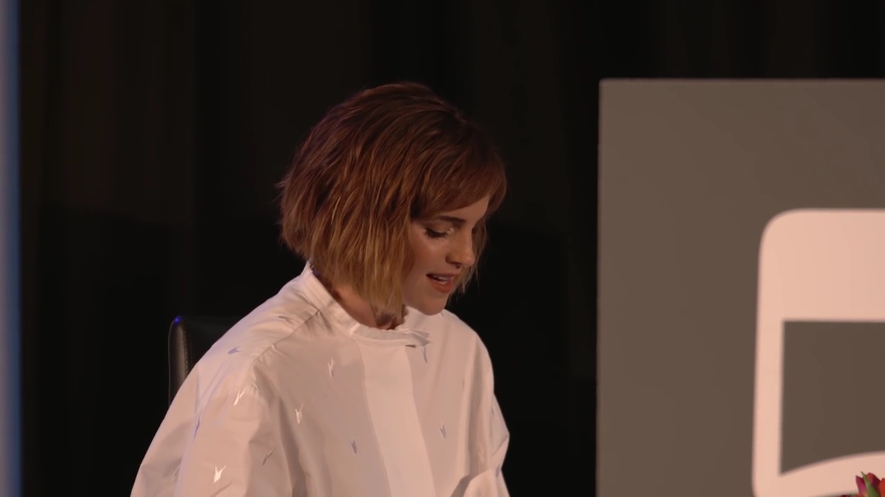EmmaWatsonFan-nl_2016OurSharedShelf-InCoversationWithGloriaSteinem0637.jpg
