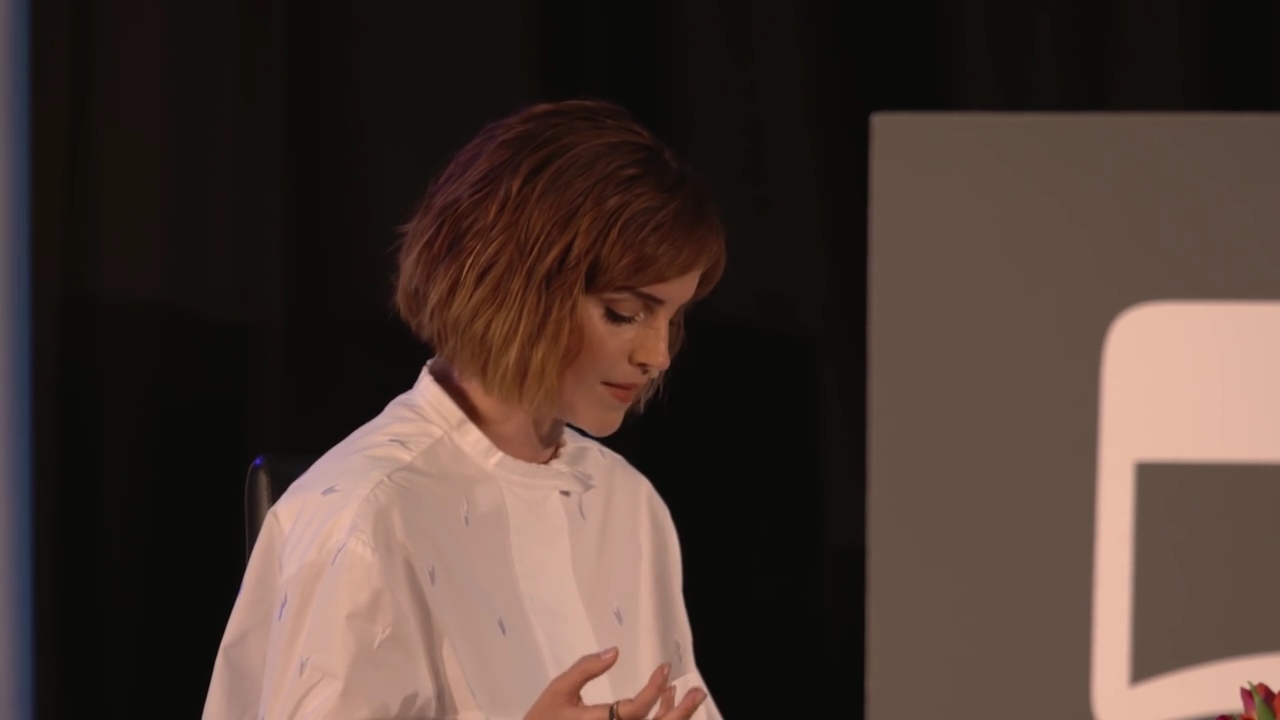 EmmaWatsonFan-nl_2016OurSharedShelf-InCoversationWithGloriaSteinem0655.jpg
