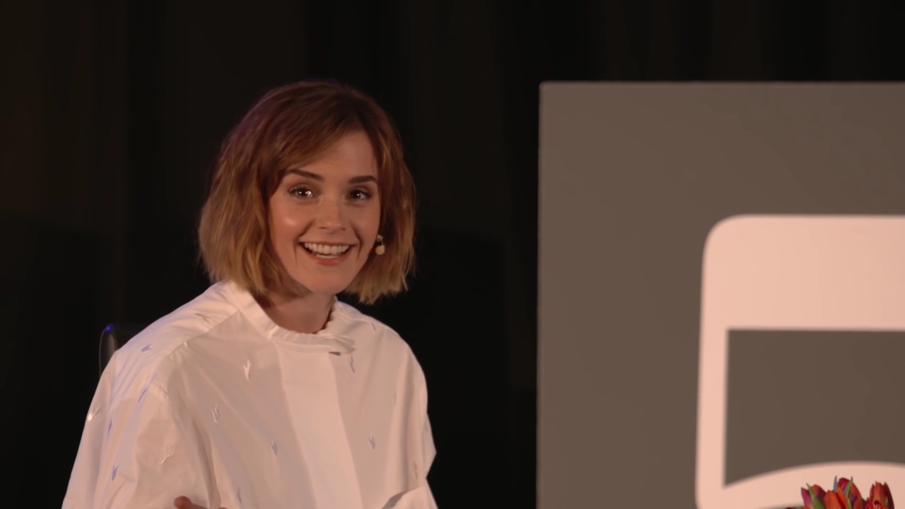 EmmaWatsonFan-nl_2016OurSharedShelf-InCoversationWithGloriaSteinem0900.jpg