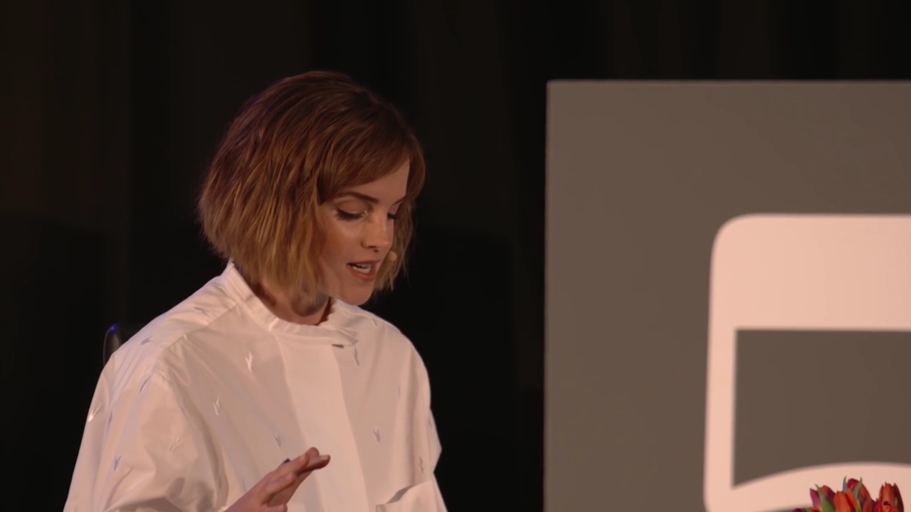 EmmaWatsonFan-nl_2016OurSharedShelf-InCoversationWithGloriaSteinem0907.jpg