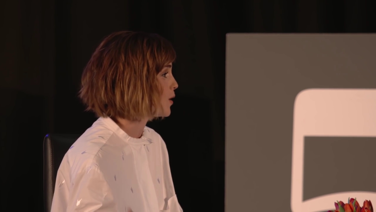 EmmaWatsonFan-nl_2016OurSharedShelf-InCoversationWithGloriaSteinem0980.jpg