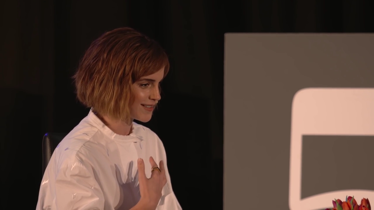 EmmaWatsonFan-nl_2016OurSharedShelf-InCoversationWithGloriaSteinem0986.jpg