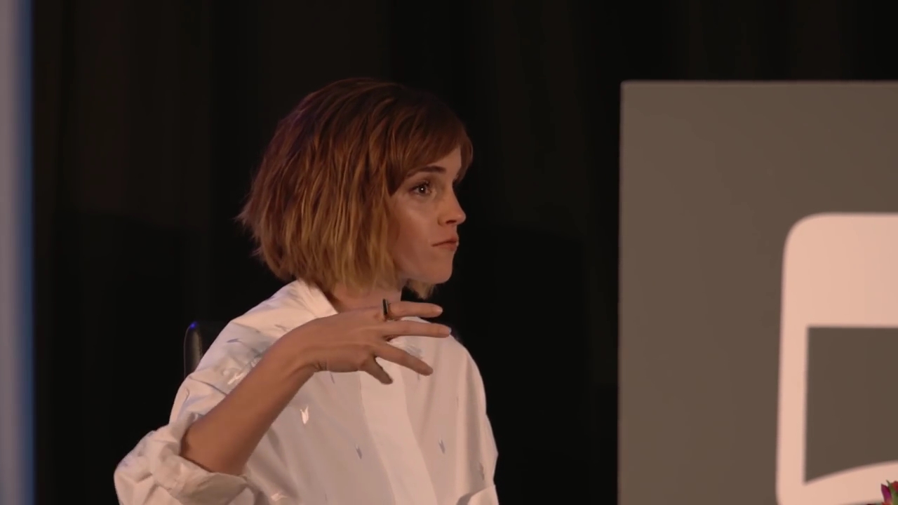 EmmaWatsonFan-nl_2016OurSharedShelf-InCoversationWithGloriaSteinem1224.jpg