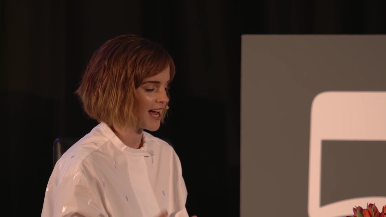 EmmaWatsonFan-nl_2016OurSharedShelf-InCoversationWithGloriaSteinem1330.jpg