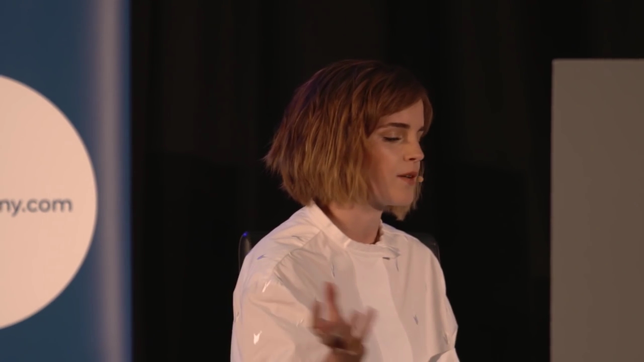 EmmaWatsonFan-nl_2016OurSharedShelf-InCoversationWithGloriaSteinem1416.jpg