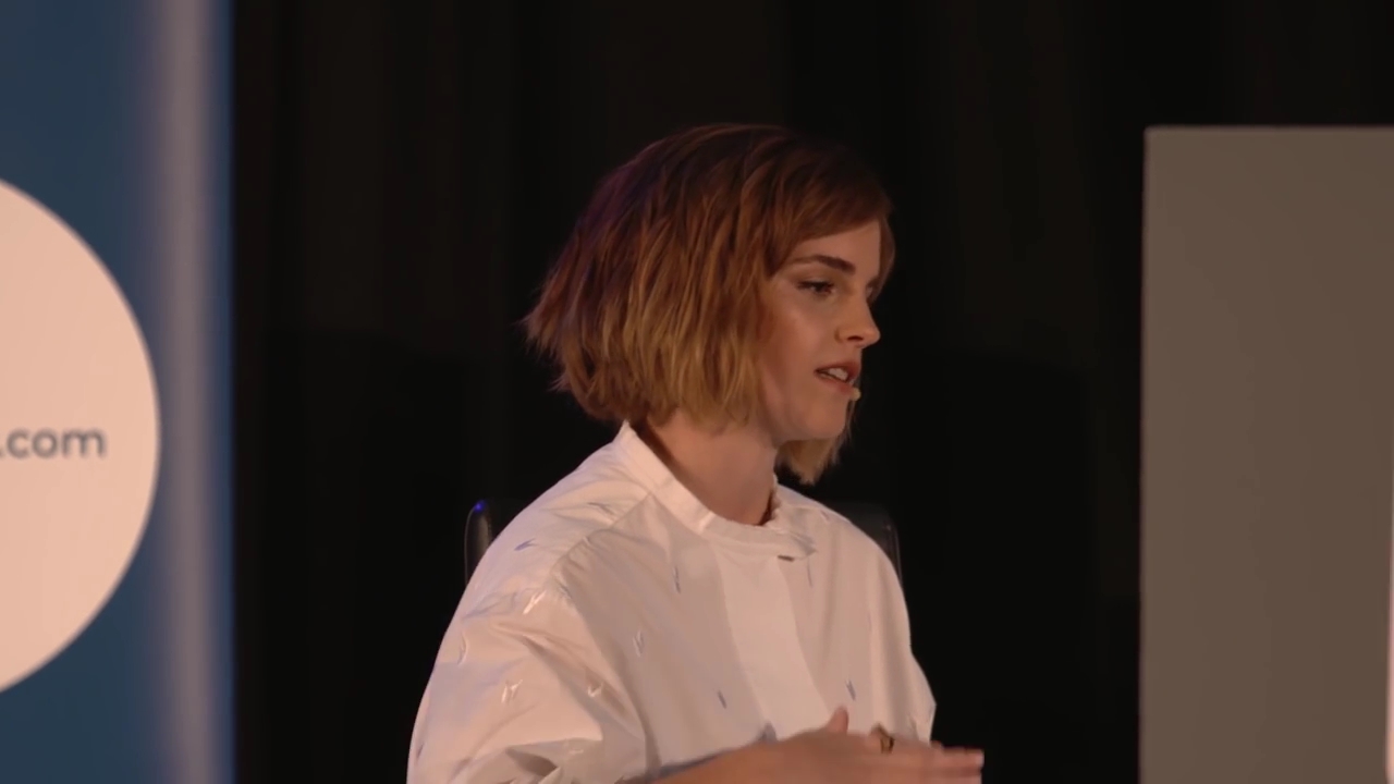 EmmaWatsonFan-nl_2016OurSharedShelf-InCoversationWithGloriaSteinem1418.jpg