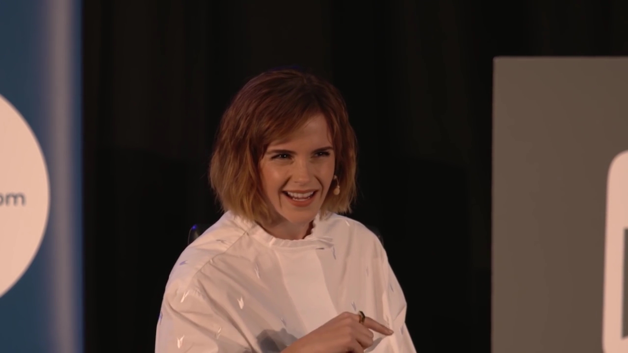 EmmaWatsonFan-nl_2016OurSharedShelf-InCoversationWithGloriaSteinem1431.jpg