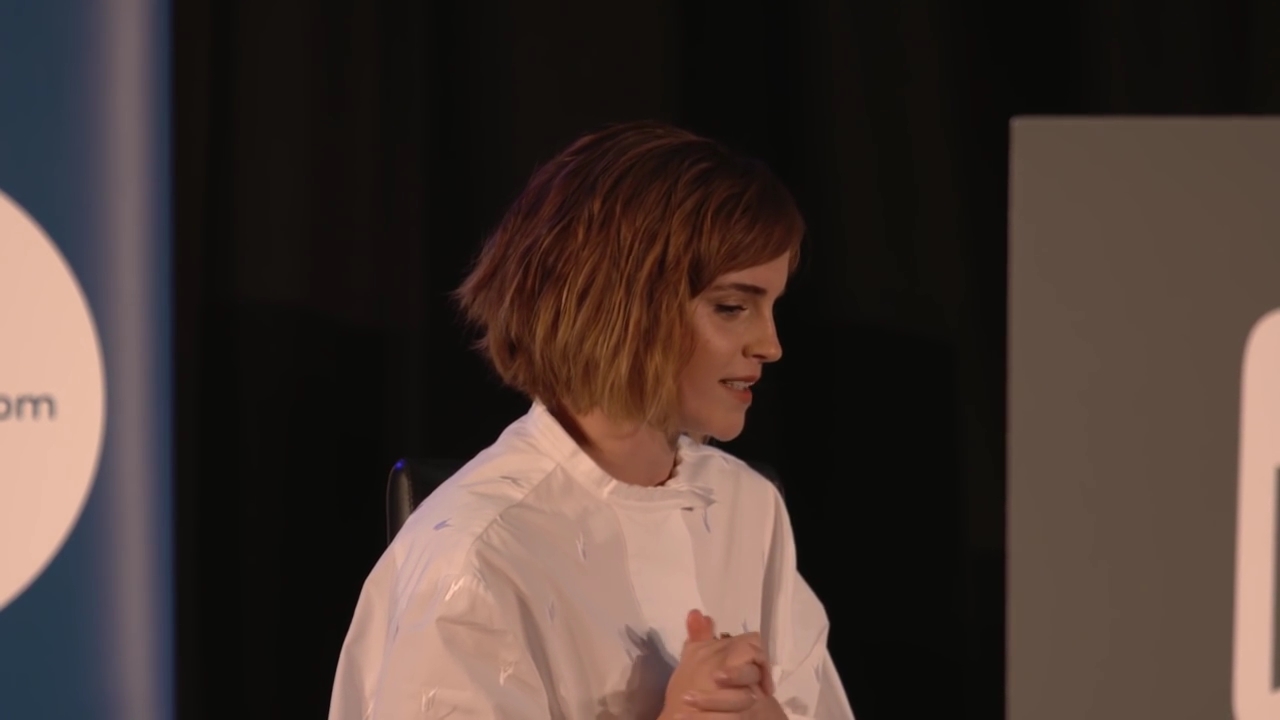 EmmaWatsonFan-nl_2016OurSharedShelf-InCoversationWithGloriaSteinem1446.jpg