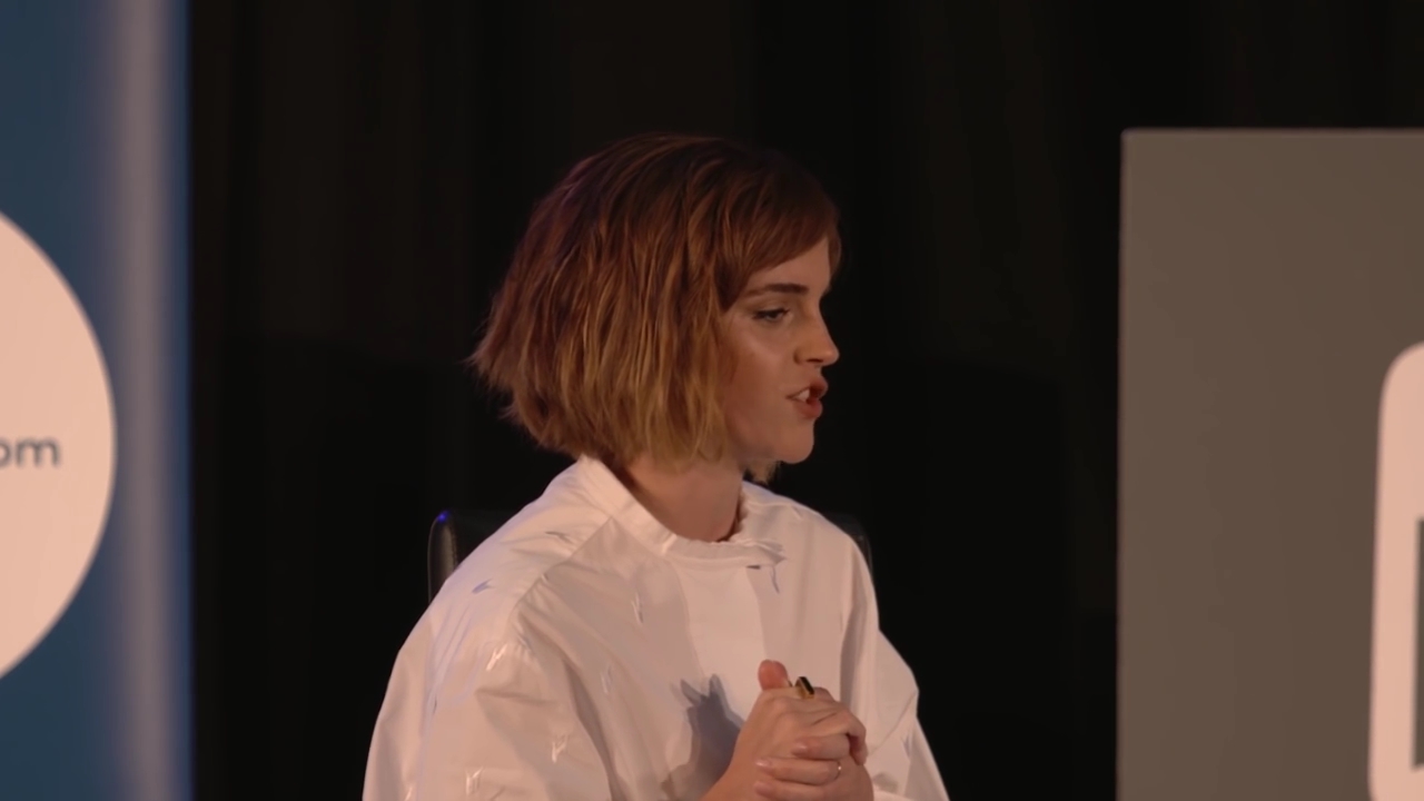 EmmaWatsonFan-nl_2016OurSharedShelf-InCoversationWithGloriaSteinem1449.jpg