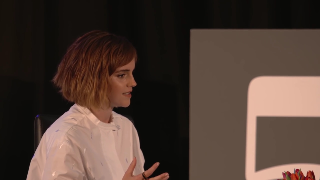 EmmaWatsonFan-nl_2016OurSharedShelf-InCoversationWithGloriaSteinem1495.jpg
