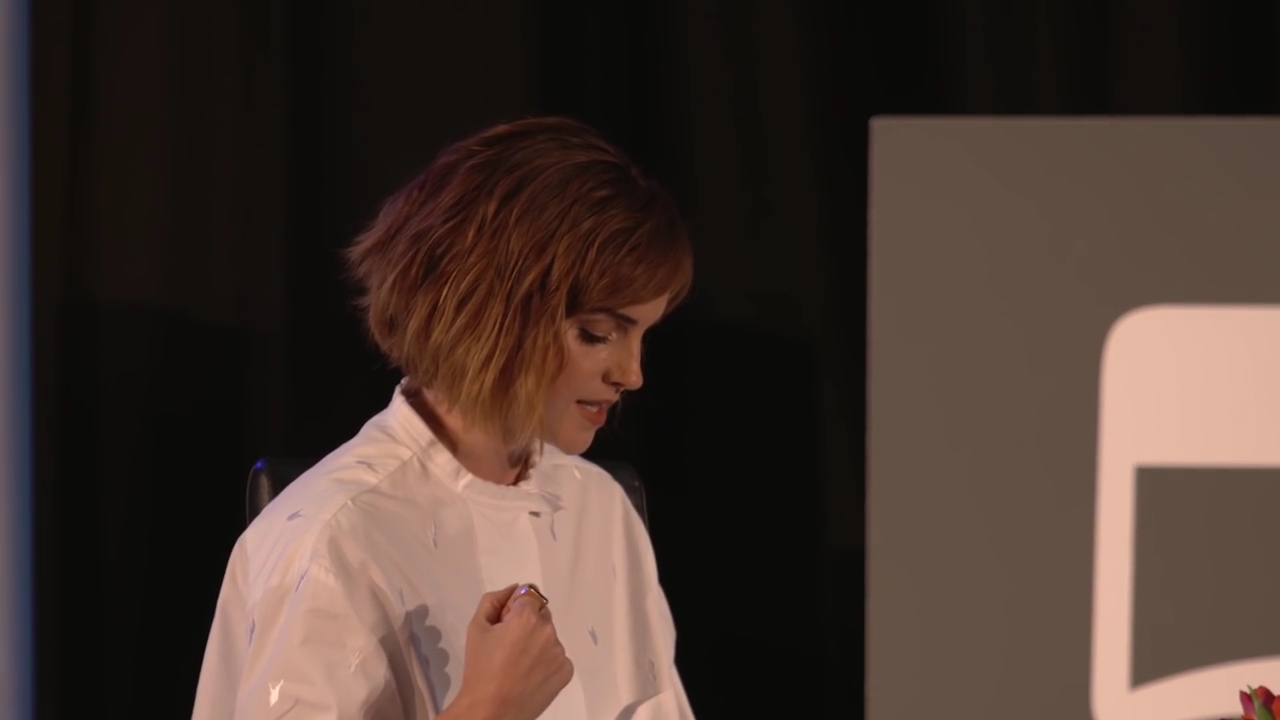 EmmaWatsonFan-nl_2016OurSharedShelf-InCoversationWithGloriaSteinem1798.jpg