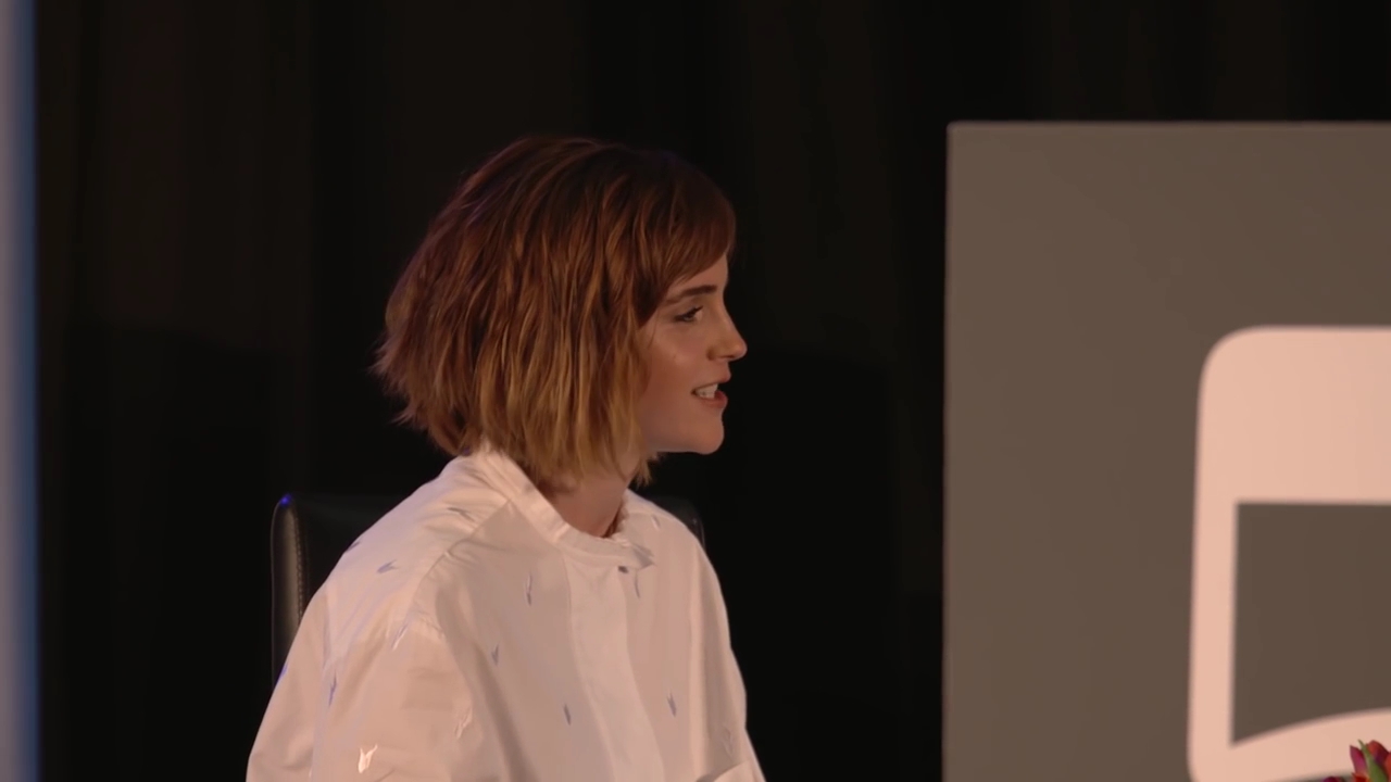 EmmaWatsonFan-nl_2016OurSharedShelf-InCoversationWithGloriaSteinem1805.jpg