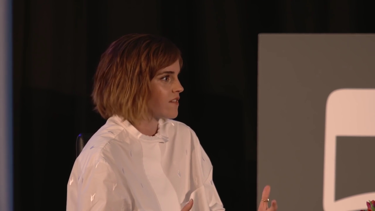 EmmaWatsonFan-nl_2016OurSharedShelf-InCoversationWithGloriaSteinem2511.jpg