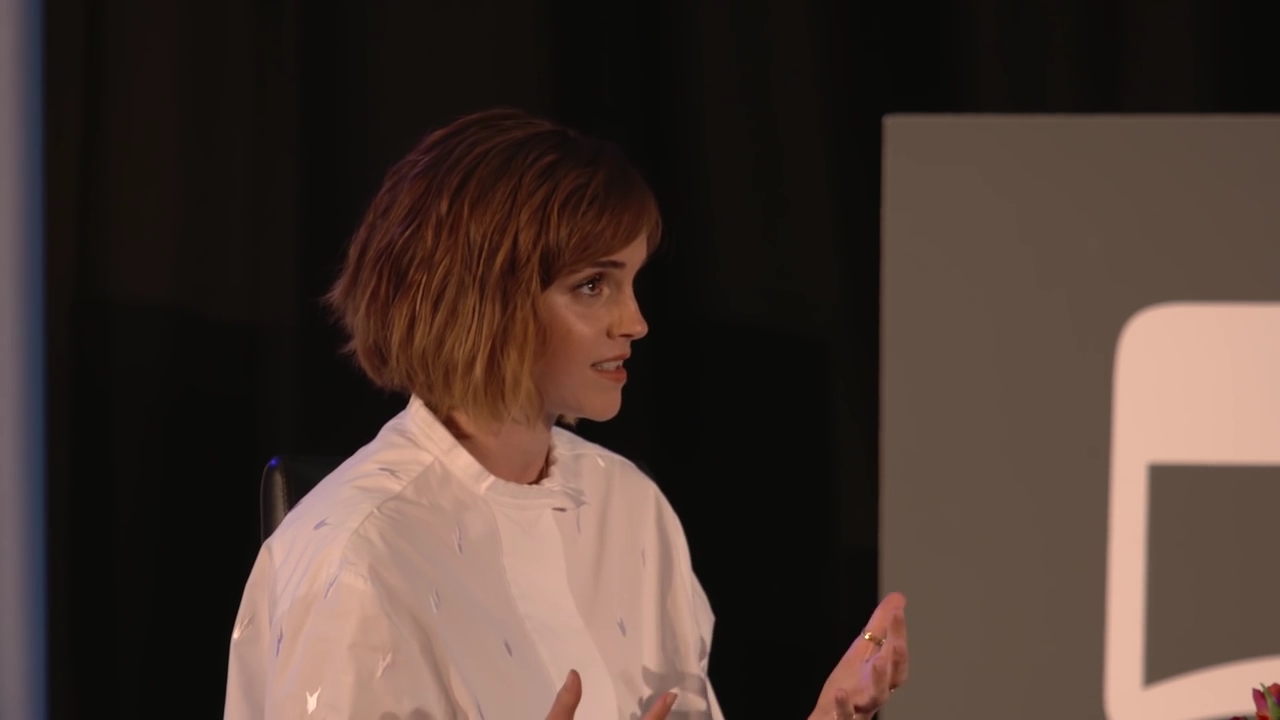 EmmaWatsonFan-nl_2016OurSharedShelf-InCoversationWithGloriaSteinem2520.jpg