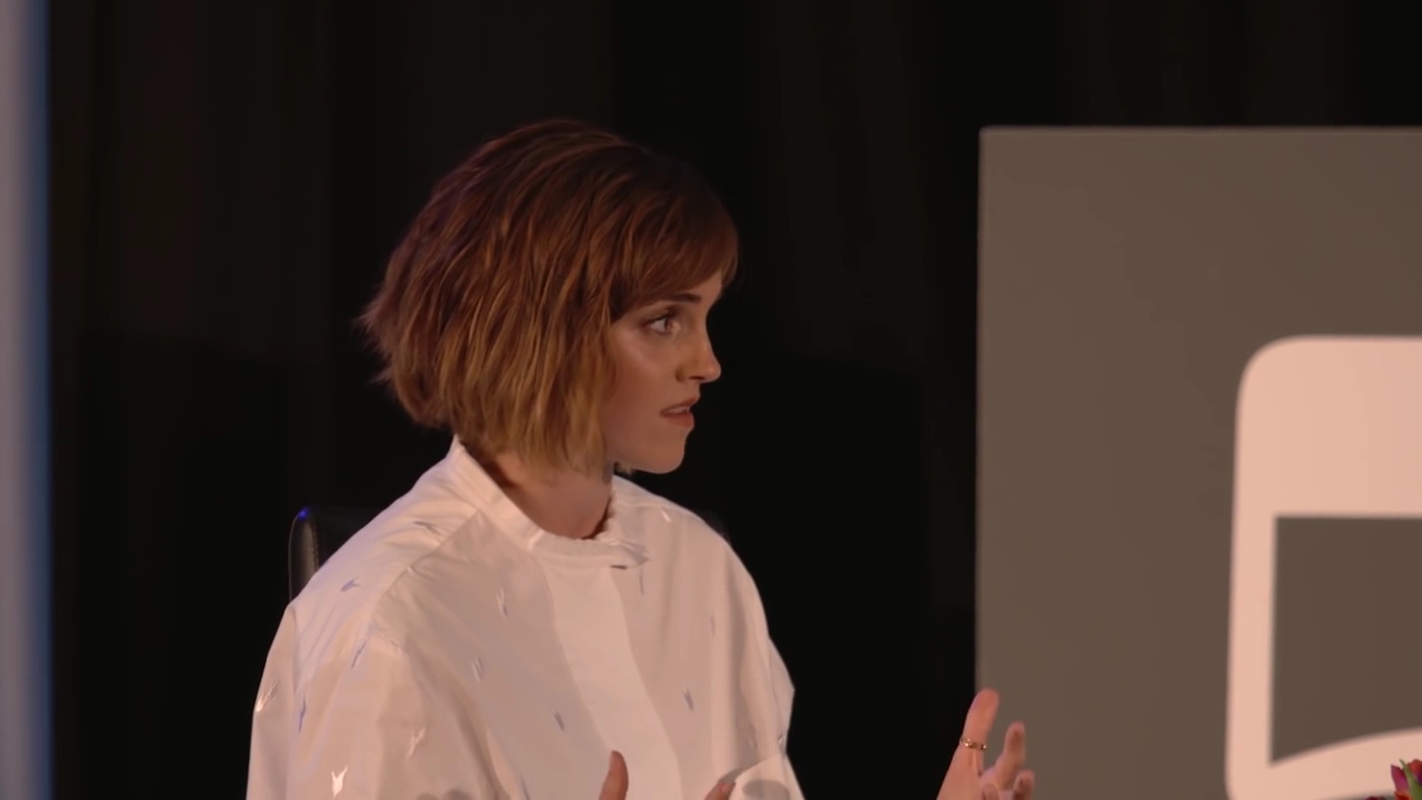 EmmaWatsonFan-nl_2016OurSharedShelf-InCoversationWithGloriaSteinem2522.jpg