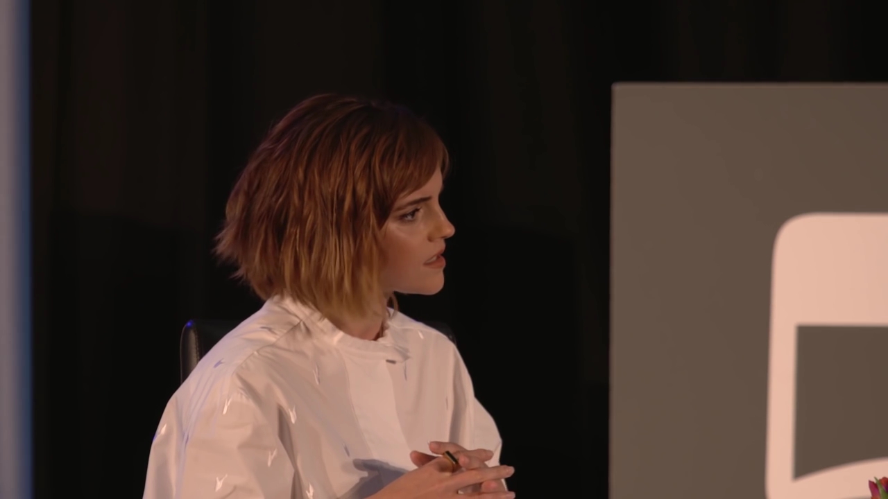 EmmaWatsonFan-nl_2016OurSharedShelf-InCoversationWithGloriaSteinem2613.jpg