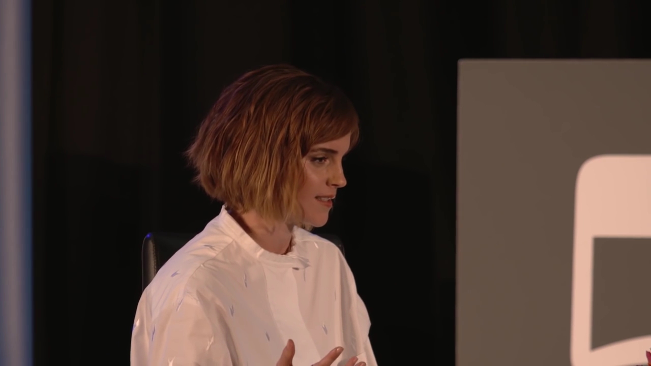 EmmaWatsonFan-nl_2016OurSharedShelf-InCoversationWithGloriaSteinem2787.jpg