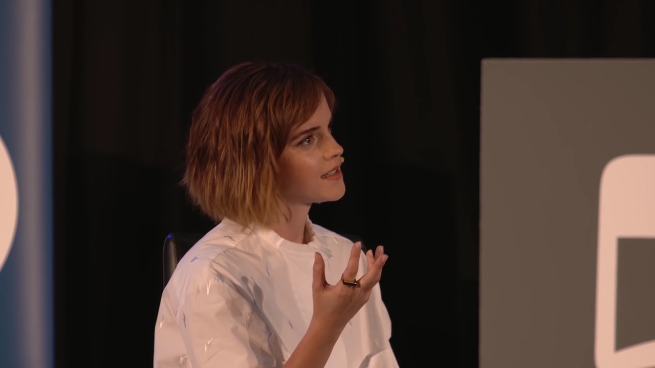 EmmaWatsonFan-nl_2016OurSharedShelf-InCoversationWithGloriaSteinem3138.jpg