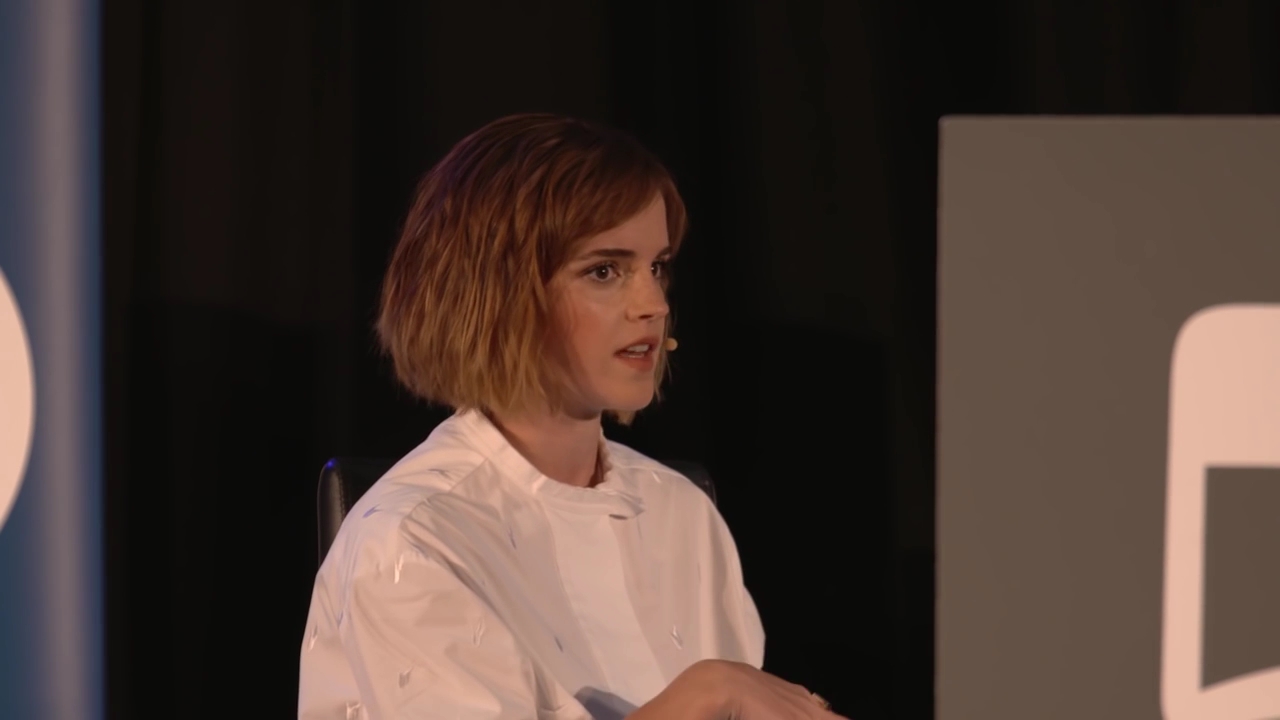 EmmaWatsonFan-nl_2016OurSharedShelf-InCoversationWithGloriaSteinem3142.jpg