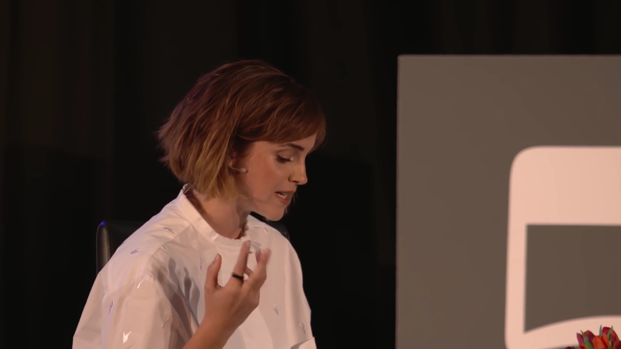 EmmaWatsonFan-nl_2016OurSharedShelf-InCoversationWithGloriaSteinem3678.jpg
