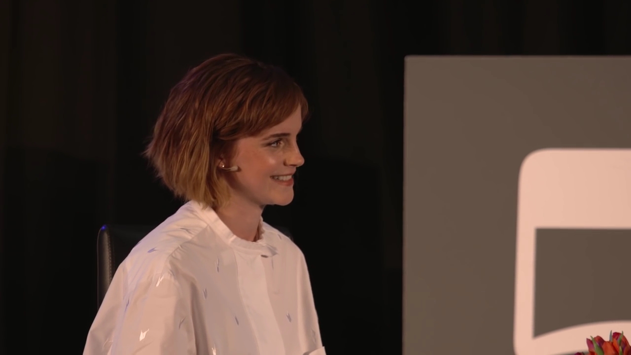 EmmaWatsonFan-nl_2016OurSharedShelf-InCoversationWithGloriaSteinem3686.jpg