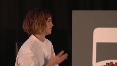 EmmaWatsonFan-nl_2016OurSharedShelf-InCoversationWithGloriaSteinem0203.jpg