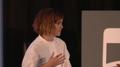 EmmaWatsonFan-nl_2016OurSharedShelf-InCoversationWithGloriaSteinem0539.jpg