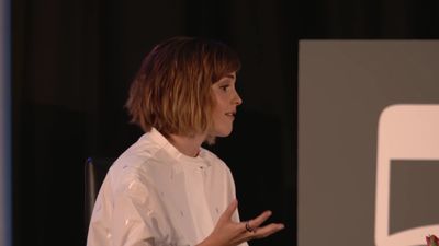 EmmaWatsonFan-nl_2016OurSharedShelf-InCoversationWithGloriaSteinem0651.jpg